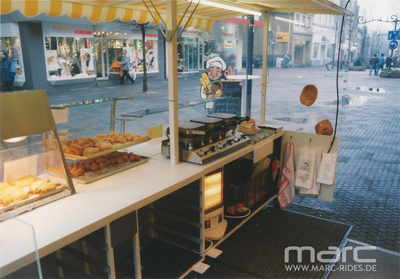 Mobiler Verkaufsstand für Backwaren / concession-stand-concept for bakeries